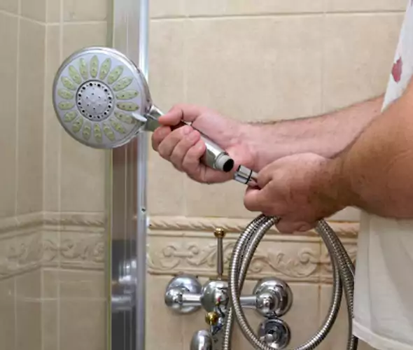 Professional Shower Repair Specialist in Ives Estates, FL: Schedule Affordable Shower Services with Us
