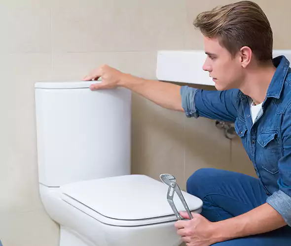 Expert Plumber for Toilet Replacement in Ives Estates, FL: Schedule Affordable Toilet Replacement Services with Us