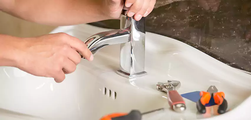 Bathtub Faucet Replacement in Ives Estates