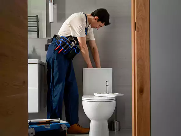Why Choose Ives Estates Plumbing for Toilet Replacement in Ives Estates, FL?